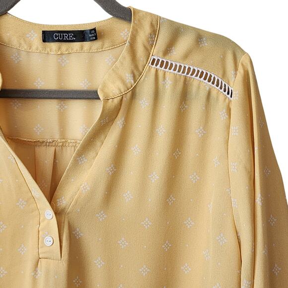 Cure Women's Yellow Blouse Lace Accent Trendy Loose Fit Polka Dot Flowy XL - Picture 3 of 8